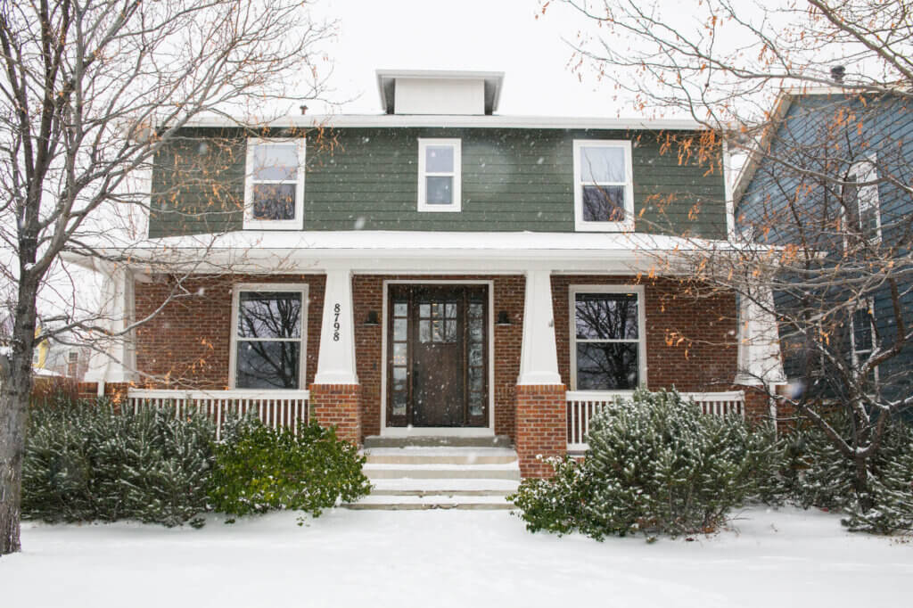 House with pop-top